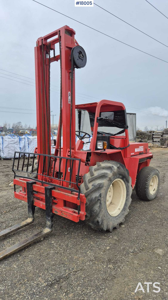 Rough terrain forklift MANITOU MB 30N (1993) - Empilhador todo-o-terreno: foto 4 Rough terrain forklift MANITOU MB 30N (1993) - Empilhador todo-o-terreno: foto 4