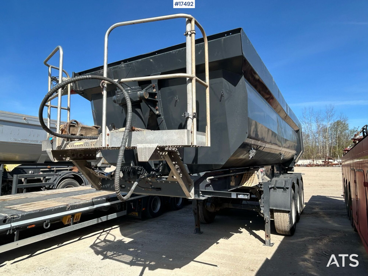 Semi-trailer truck, tipper SCHWARZMULLER K-serie (2013) - Semi-reboque basculante: foto 4 Semi-trailer truck, tipper SCHWARZMULLER K-serie (2013) - Semi-reboque basculante: foto 4