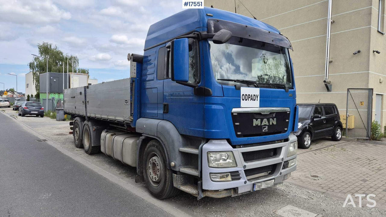 Three-axle tipper MAN TGA 03 (2012) - Camião basculante: foto 1 Three-axle tipper MAN TGA 03 (2012) - Camião basculante: foto 1