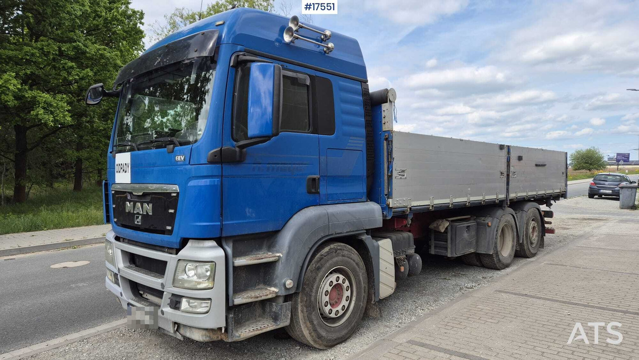 Three-axle tipper MAN TGA 03 (2012) - Camião basculante: foto 3 Three-axle tipper MAN TGA 03 (2012) - Camião basculante: foto 3