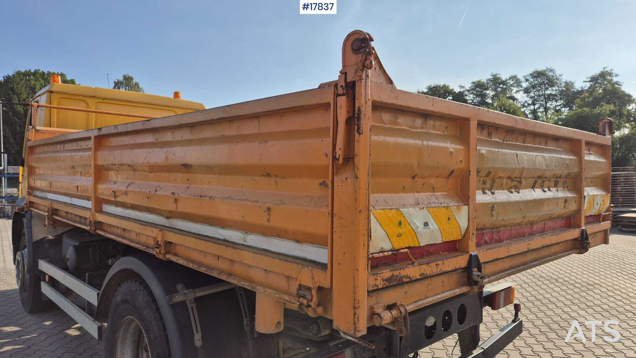 Locação financeira de Tipper MAN 18.225 LC (2003) Tipper MAN 18.225 LC (2003): foto 17 Locação financeira de Tipper MAN 18.225 LC (2003) Tipper MAN 18.225 LC (2003): foto 17