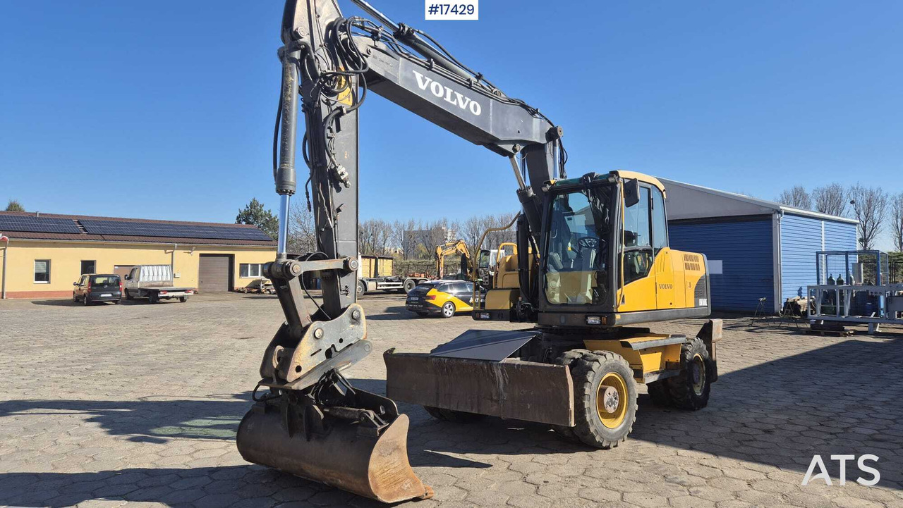 Wheel Excavator VOLVO EW160C (2010) - Escavadeira de rodas: foto 1 Wheel Excavator VOLVO EW160C (2010) - Escavadeira de rodas: foto 1