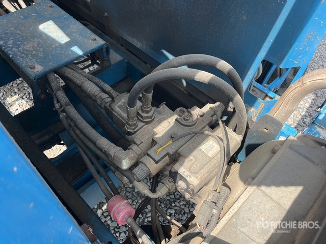 2007 Genie GS-3390 4x4 Diesel Scissor Lift - Plataforma de Tijera/ Plataforma de tesoura: foto 5 2007 Genie GS-3390 4x4 Diesel Scissor Lift - Plataforma de Tijera/ Plataforma de tesoura: foto 5