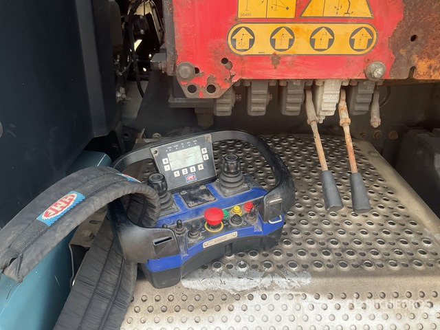 2012 Mercedes-Benz Actros 930.20 2012 HMF 3000-K3 Articulated Bo ... Flatbed Truck with Crane - Camião de caixa aberta/ Plataforma, Camião grua: foto 4 2012 Mercedes-Benz Actros 930.20 2012 HMF 3000-K3 Articulated Bo ... Flatbed Truck with Crane - Camião de caixa aberta/ Plataforma, Camião grua: foto 4