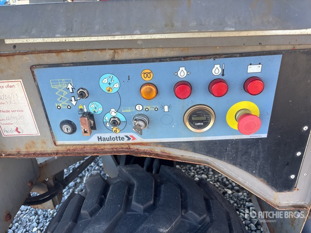 2014 Haulotte COMPACT DX12 Diesel (Inoperable) Scissor Lift - Plataforma de Tijera/ Plataforma de tesoura: foto 5 2014 Haulotte COMPACT DX12 Diesel (Inoperable) Scissor Lift - Plataforma de Tijera/ Plataforma de tesoura: foto 5