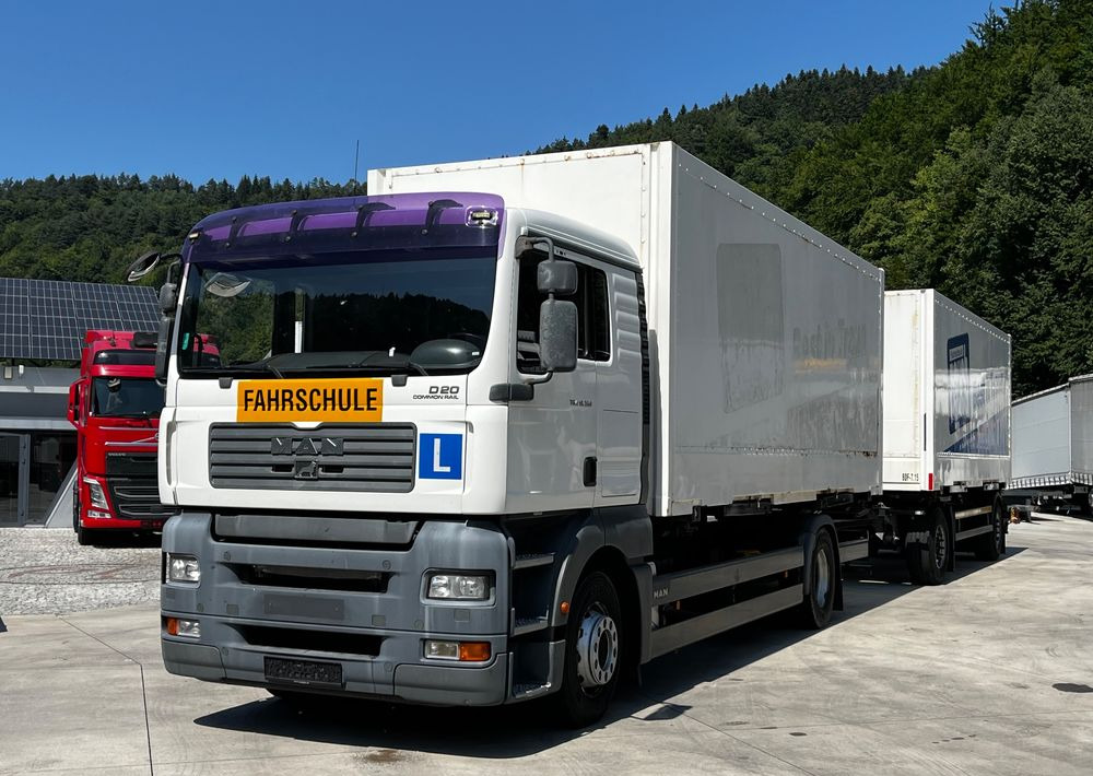 MAN TGA 18.350 6x2 D20 // BDF // Niski Przebieg // + Przyczepa Schmitz BDF // - Camião chassi: foto 2 MAN TGA 18.350 6x2 D20 // BDF // Niski Przebieg // + Przyczepa Schmitz BDF // - Camião chassi: foto 2