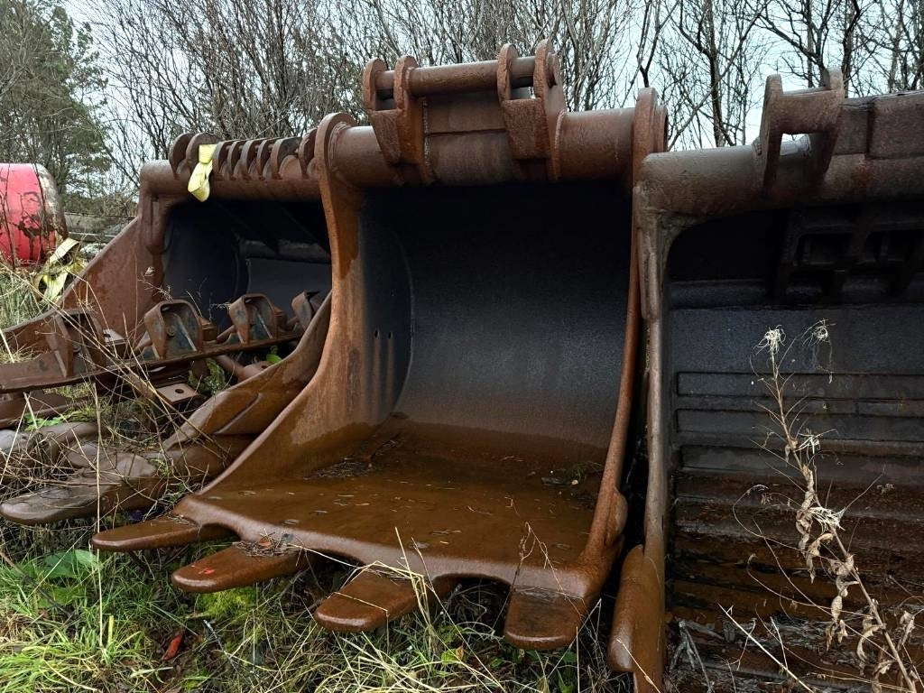 Annet Buckets for Volvo 450 - Balde escavadora: foto 2 Annet Buckets for Volvo 450 - Balde escavadora: foto 2