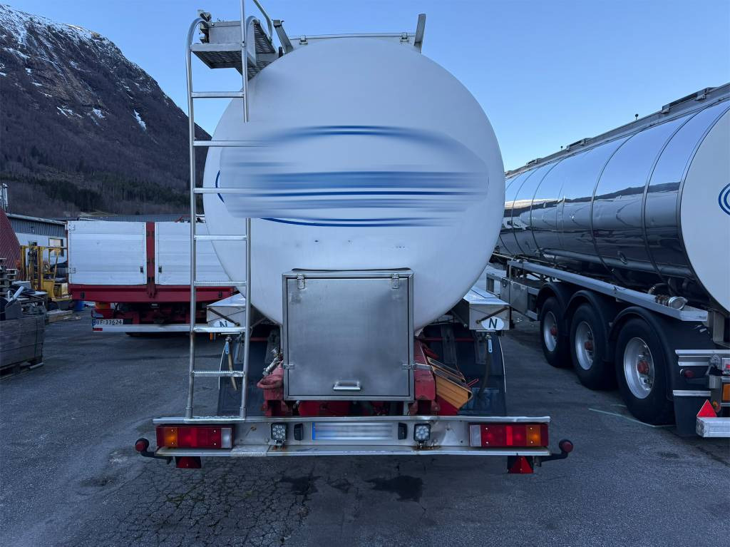 Annet Schrader tank trailer 32 m2 - Semi-reboque cisterna: foto 3 Annet Schrader tank trailer 32 m2 - Semi-reboque cisterna: foto 3