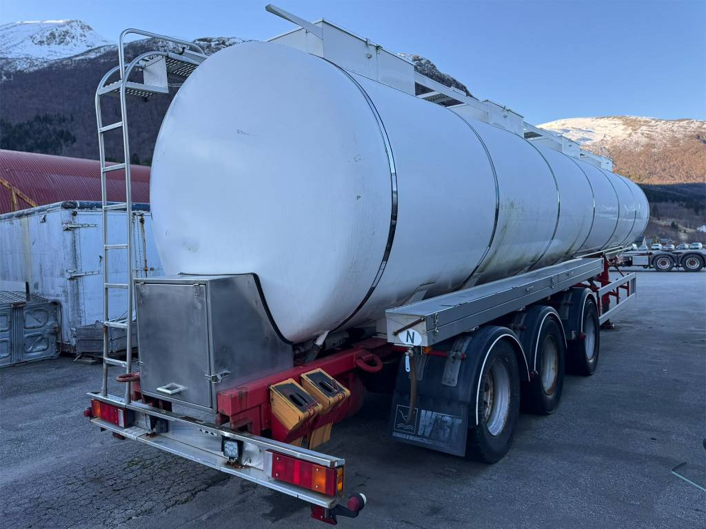 Annet Schrader tank trailer 32 m2 - Semi-reboque cisterna: foto 1 Annet Schrader tank trailer 32 m2 - Semi-reboque cisterna: foto 1