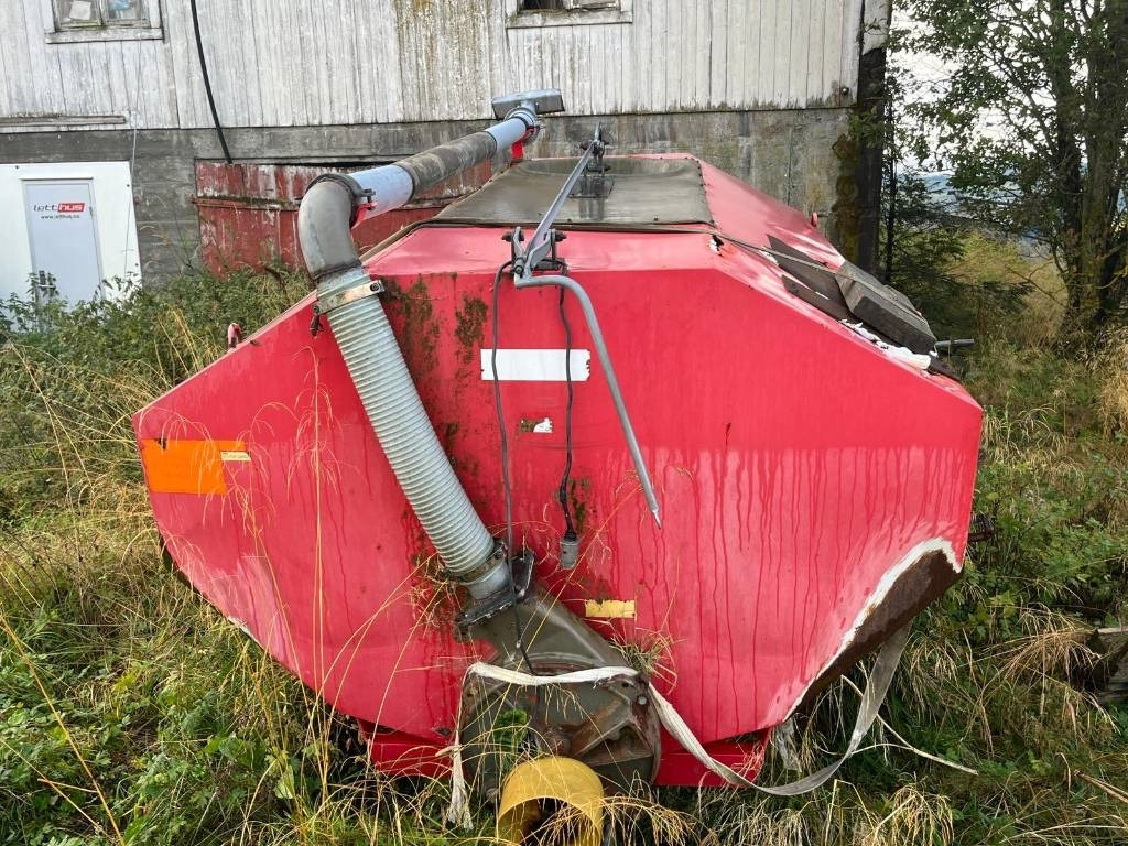 GB 4.8 Guffen Fertilizer Spreader - Cisterna de chorume: foto 3 GB 4.8 Guffen Fertilizer Spreader - Cisterna de chorume: foto 3