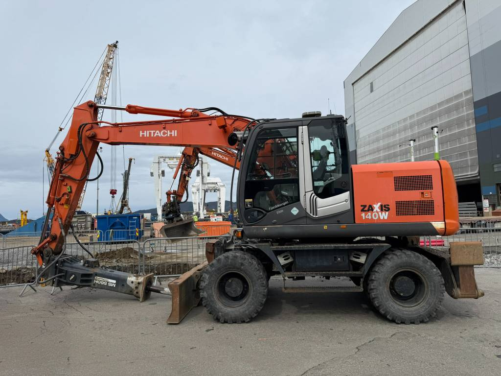 Hitachi ZX 140 W-3 - Escavadeira de rodas: foto 4 Hitachi ZX 140 W-3 - Escavadeira de rodas: foto 4