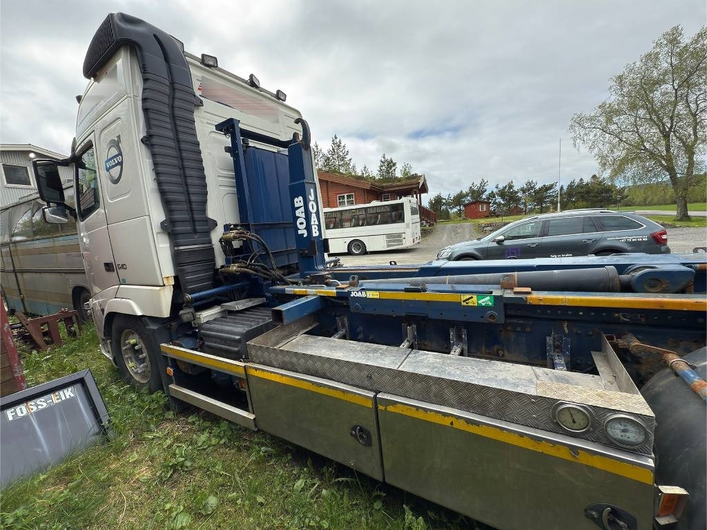 Volvo FH 540 - Camião polibenne: foto 4 Volvo FH 540 - Camião polibenne: foto 4