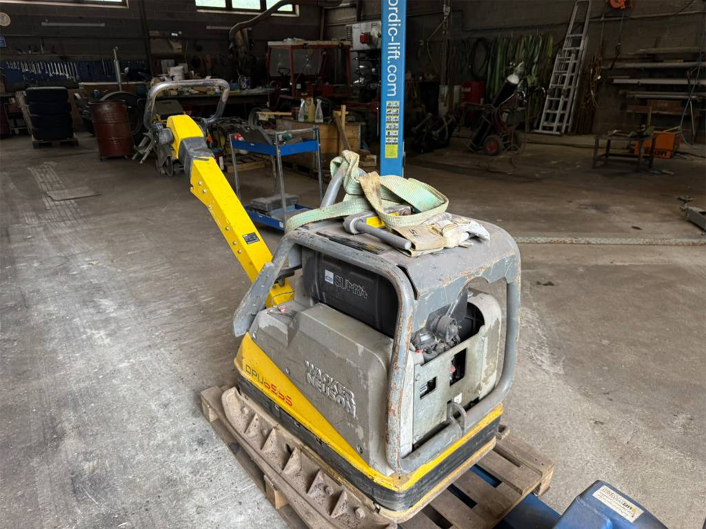 Wacker Neuson DPU 6555 HE - Placas vibratórias: foto 1 Wacker Neuson DPU 6555 HE - Placas vibratórias: foto 1