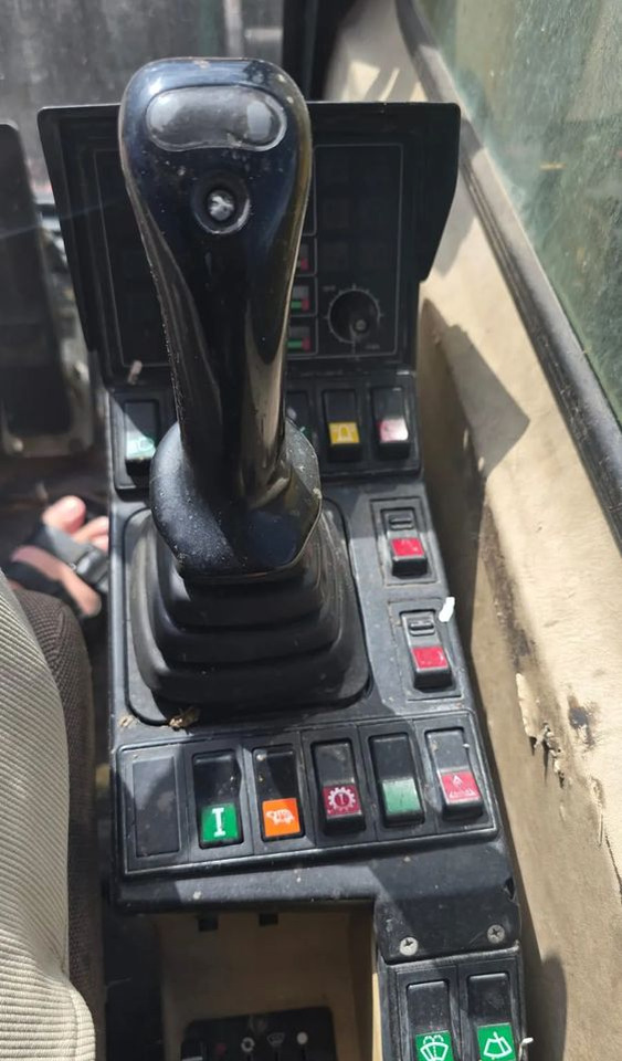 Caterpillar M312 - Escavadeira de rodas: foto 5 Caterpillar M312 - Escavadeira de rodas: foto 5