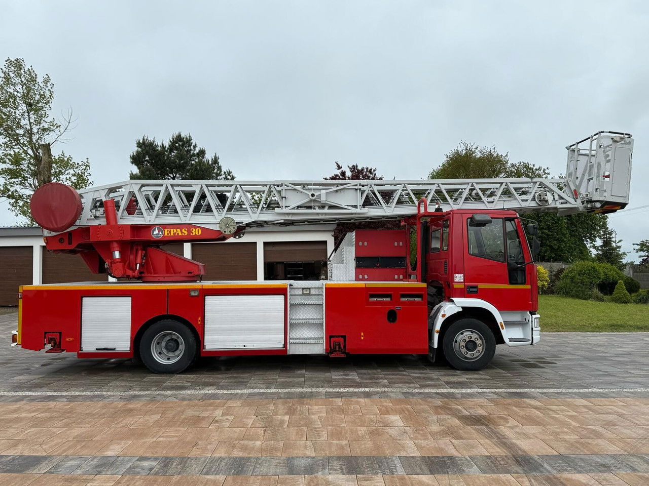 Iveco 130E23 - Carro de bombeiro: foto 4 Iveco 130E23 - Carro de bombeiro: foto 4