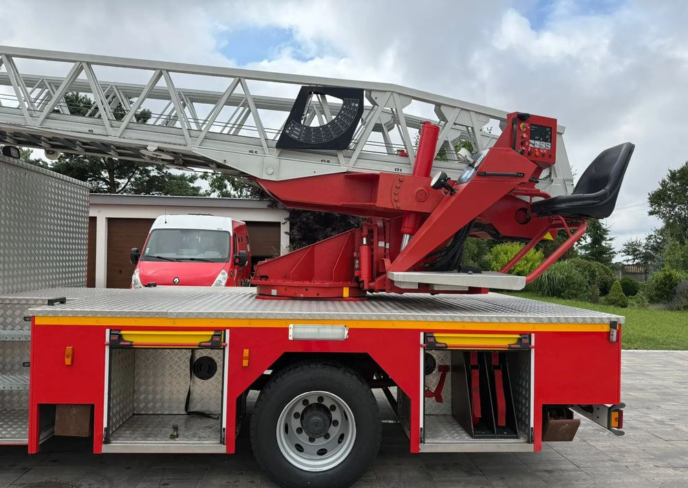 Carro de bombeiro Iveco Eurocargo 130E24: foto 9