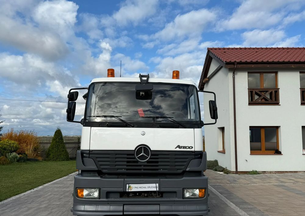 Mercedes-Benz Atego 2533 - Caminhão de lixo: foto 2 Mercedes-Benz Atego 2533 - Caminhão de lixo: foto 2