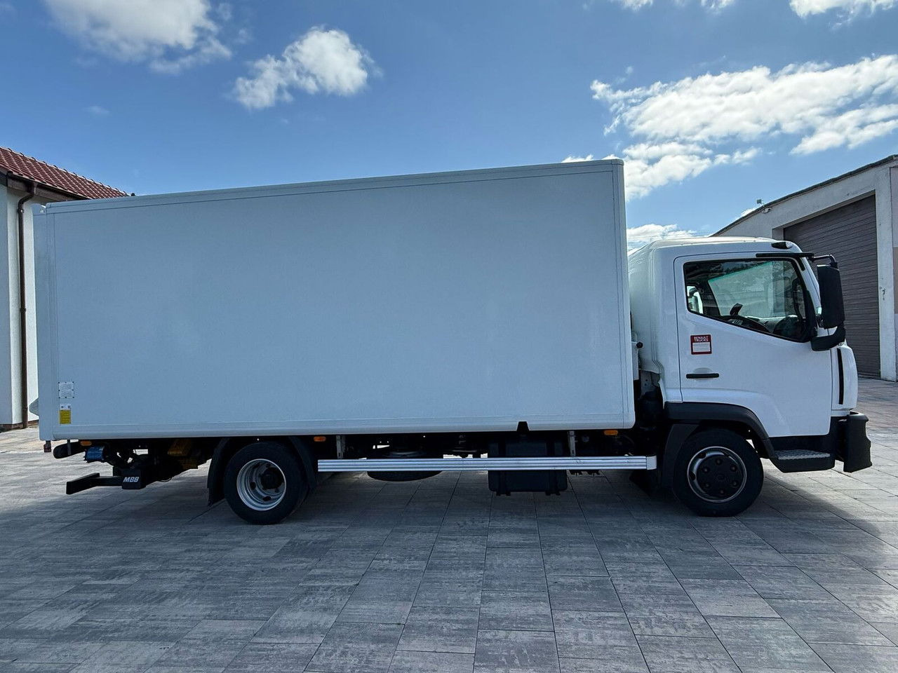 Renault D 7.5 Kontener winda kamera Tylko 82 TYŚ Przebiegu Euro 6 - Camião frigorífico: foto 4 Renault D 7.5 Kontener winda kamera Tylko 82 TYŚ Przebiegu Euro 6 - Camião frigorífico: foto 4