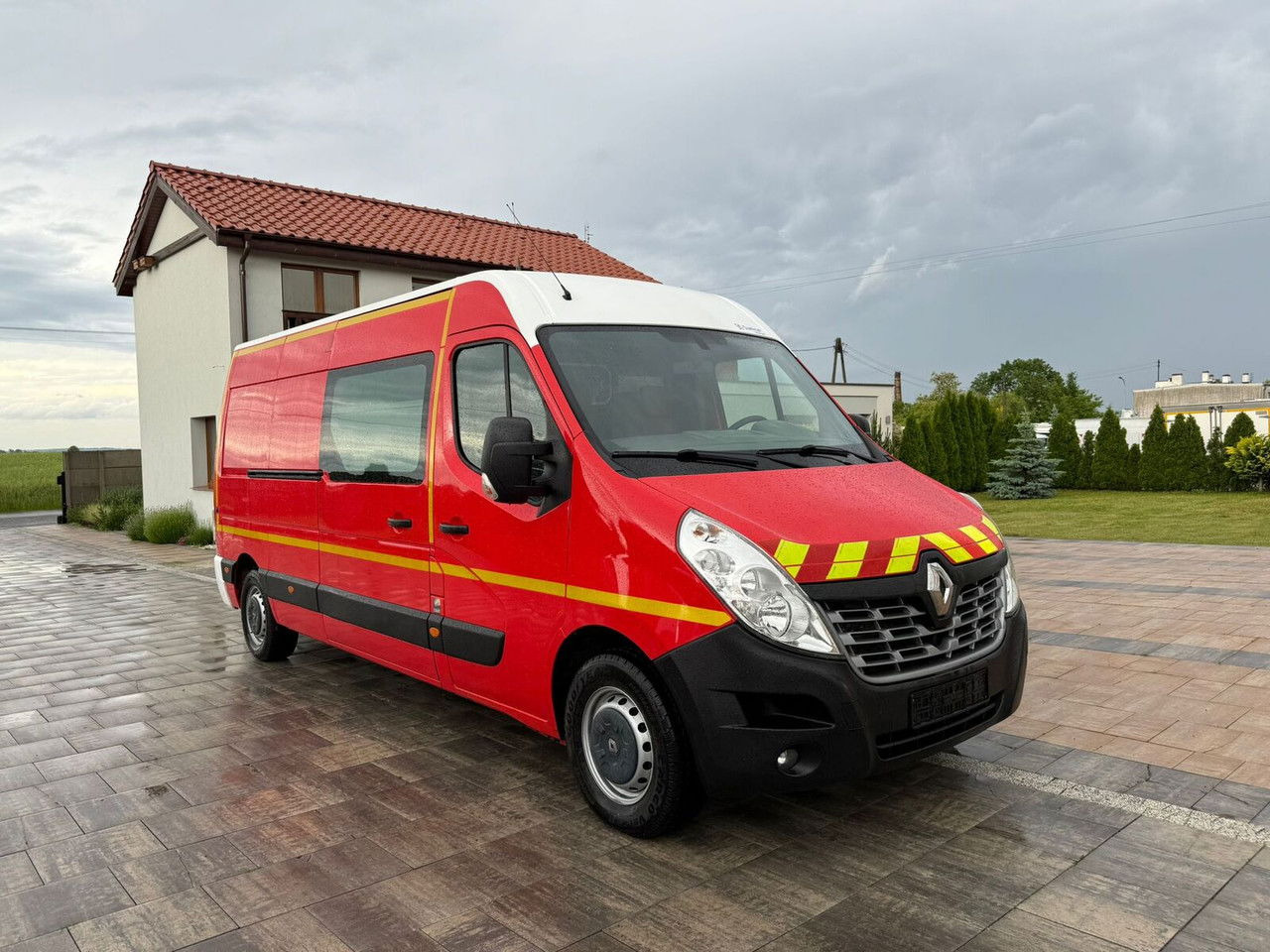 Renault Master 2016 Rok Ambulans Karetka Pogotowie - Ambulância: foto 1 Renault Master 2016 Rok Ambulans Karetka Pogotowie - Ambulância: foto 1