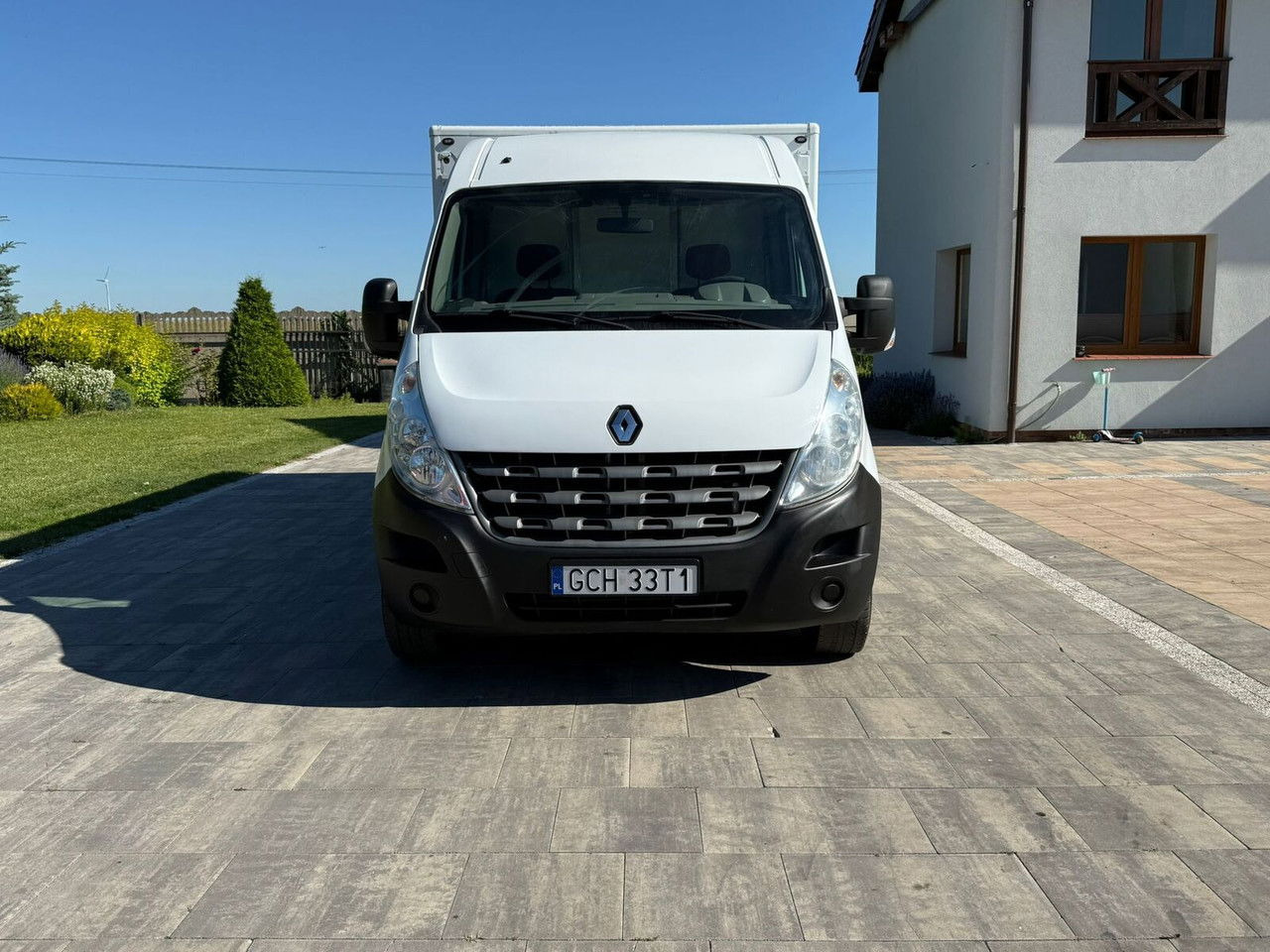 Renault Master Kontener niskopodłogowy Rampa najazdowa Sprowadzony Zarej - Carrinha de contentor: foto 2 Renault Master Kontener niskopodłogowy Rampa najazdowa Sprowadzony Zarej - Carrinha de contentor: foto 2