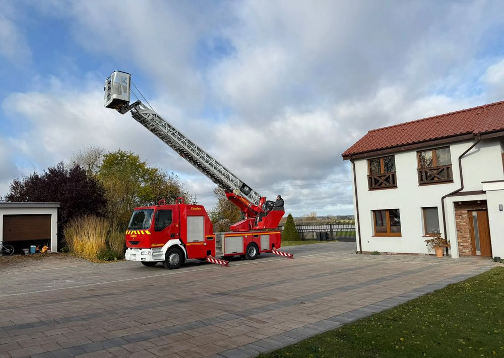 Renault Midlum 210 - Carro de bombeiro: foto 2 Renault Midlum 210 - Carro de bombeiro: foto 2