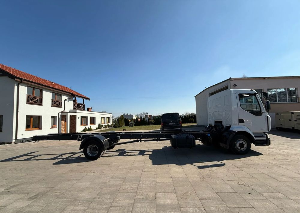 Renault Midlum 220 DXI - Camião chassi: foto 4 Renault Midlum 220 DXI - Camião chassi: foto 4