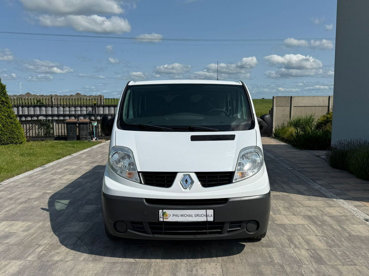 Renault Trafic 2.0 Doka 6 osobowy Klimatyzacja Hak - Furgão compacto: foto 2 Renault Trafic 2.0 Doka 6 osobowy Klimatyzacja Hak - Furgão compacto: foto 2