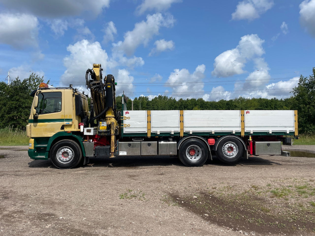 DAF CF 85.360 CF with Palfinger PK26002 with jib crane - Camião grua: foto 4 DAF CF 85.360 CF with Palfinger PK26002 with jib crane - Camião grua: foto 4