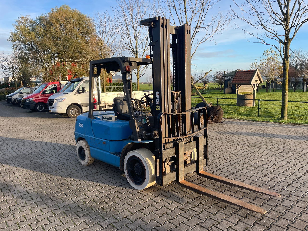 Nissan 3.5 tons diesel heftruck triplo 5.50m Hefhoogte 2000 uur - Empilhador: foto 4 Nissan 3.5 tons diesel heftruck triplo 5.50m Hefhoogte 2000 uur - Empilhador: foto 4