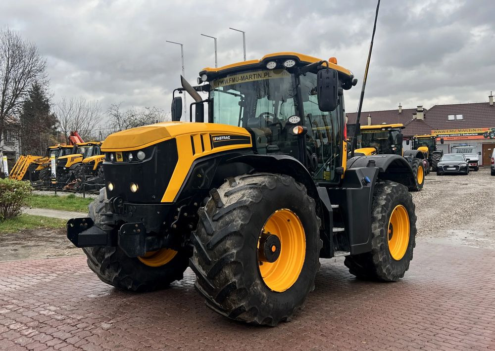 JCB FASTRAC 4220 - Trator: foto 1 JCB FASTRAC 4220 - Trator: foto 1