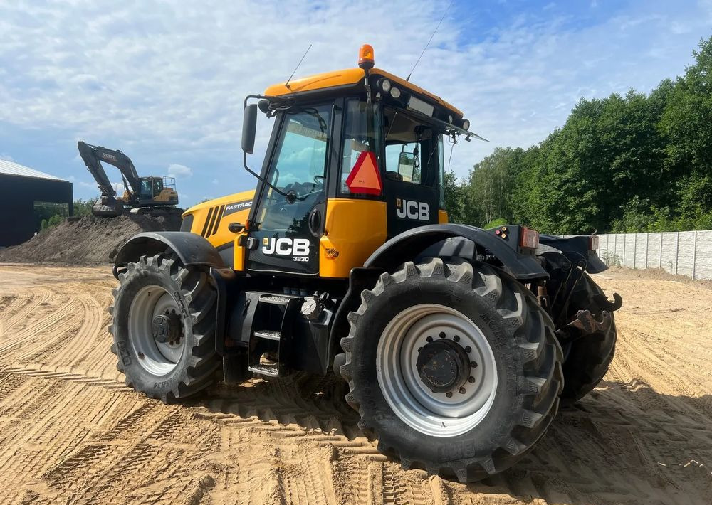 JCB Fastrac 3230 Xtra - Trator: foto 3 JCB Fastrac 3230 Xtra - Trator: foto 3