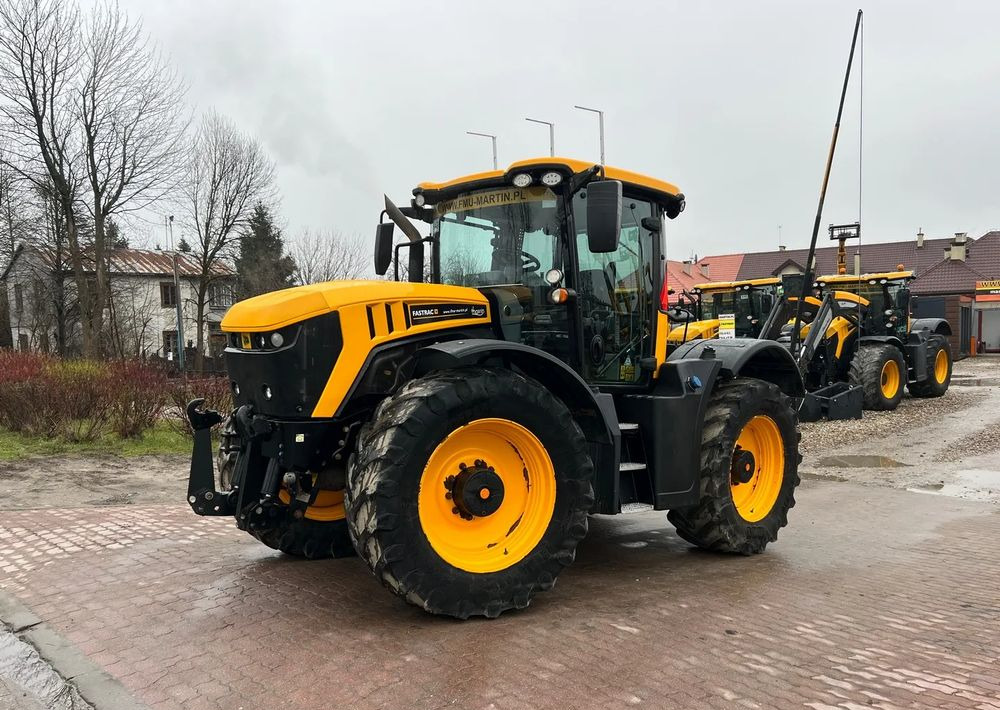 JCB Fastrac 4220 | 2017 ROK | 220 KM - Trator: foto 1 JCB Fastrac 4220 | 2017 ROK | 220 KM - Trator: foto 1