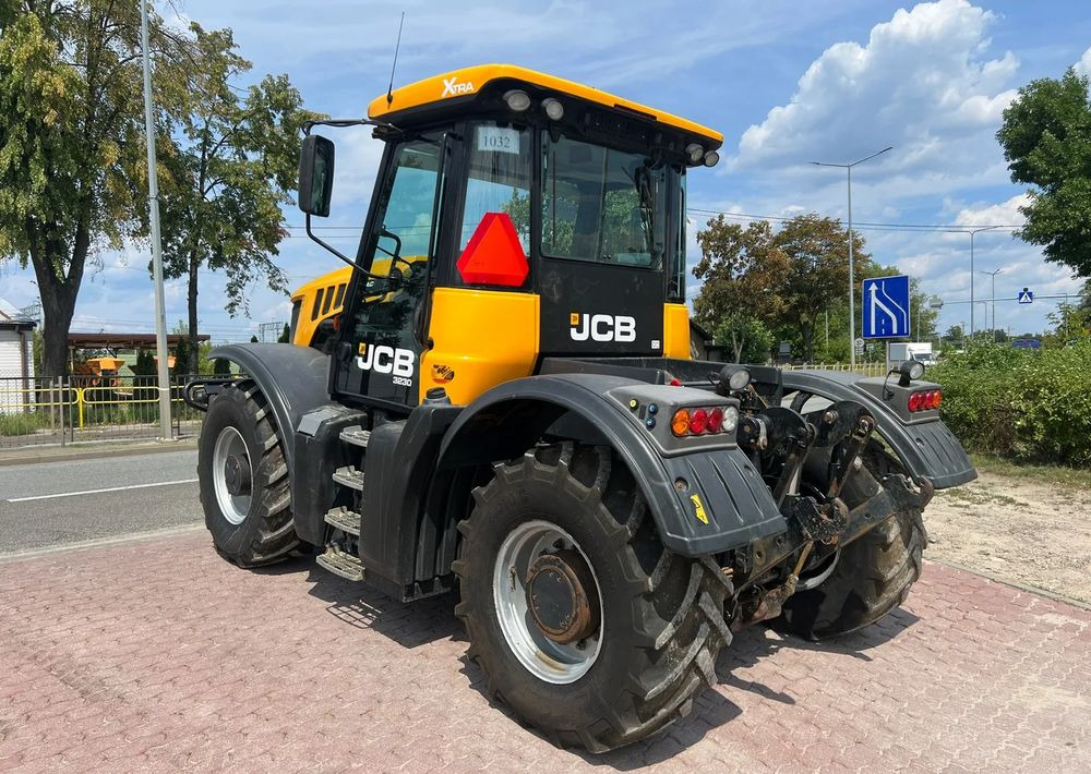 JCB JCB Fastrac 3230 Xtra - Trator: foto 3 JCB JCB Fastrac 3230 Xtra - Trator: foto 3