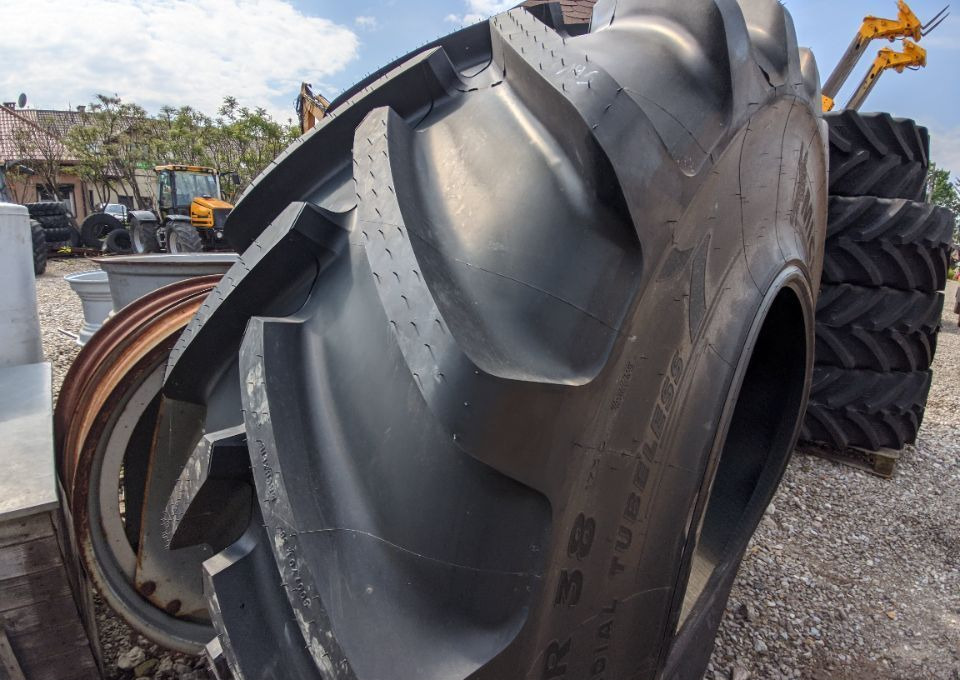 MICHELIN Machxbib 800/70 r38 - Pneu: foto 2 MICHELIN Machxbib 800/70 r38 - Pneu: foto 2