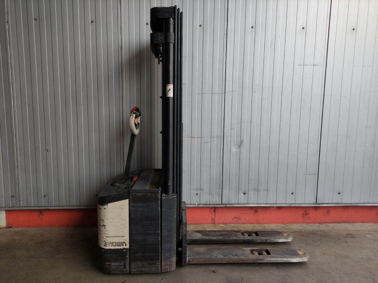 Crown WE 2300-1.6 TT - Stacker: foto 2 Crown WE 2300-1.6 TT - Stacker: foto 2