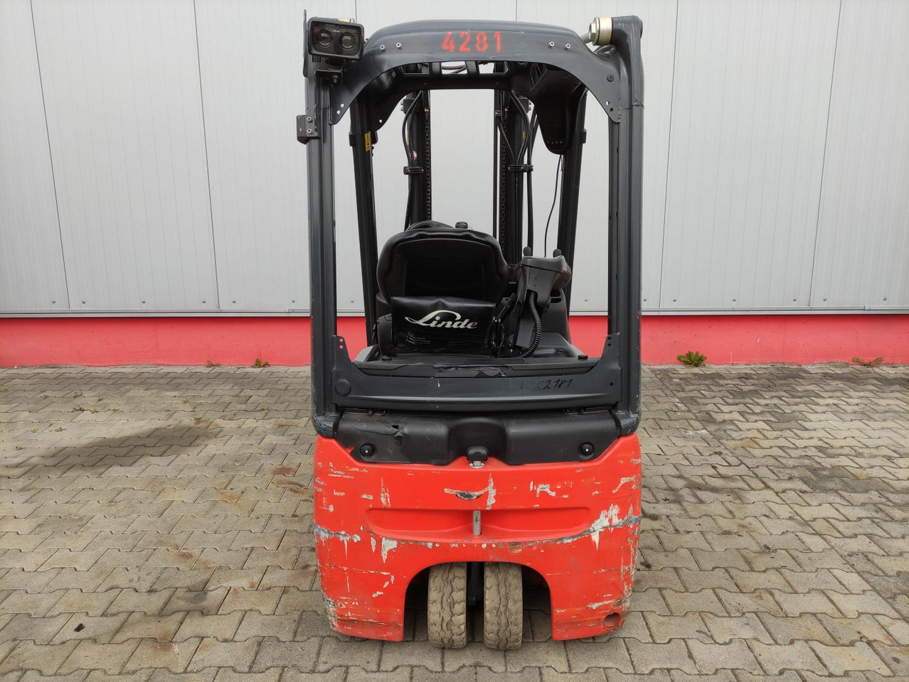 Linde E16-02-386-EVO - Empilhador elétrico: foto 4 Linde E16-02-386-EVO - Empilhador elétrico: foto 4