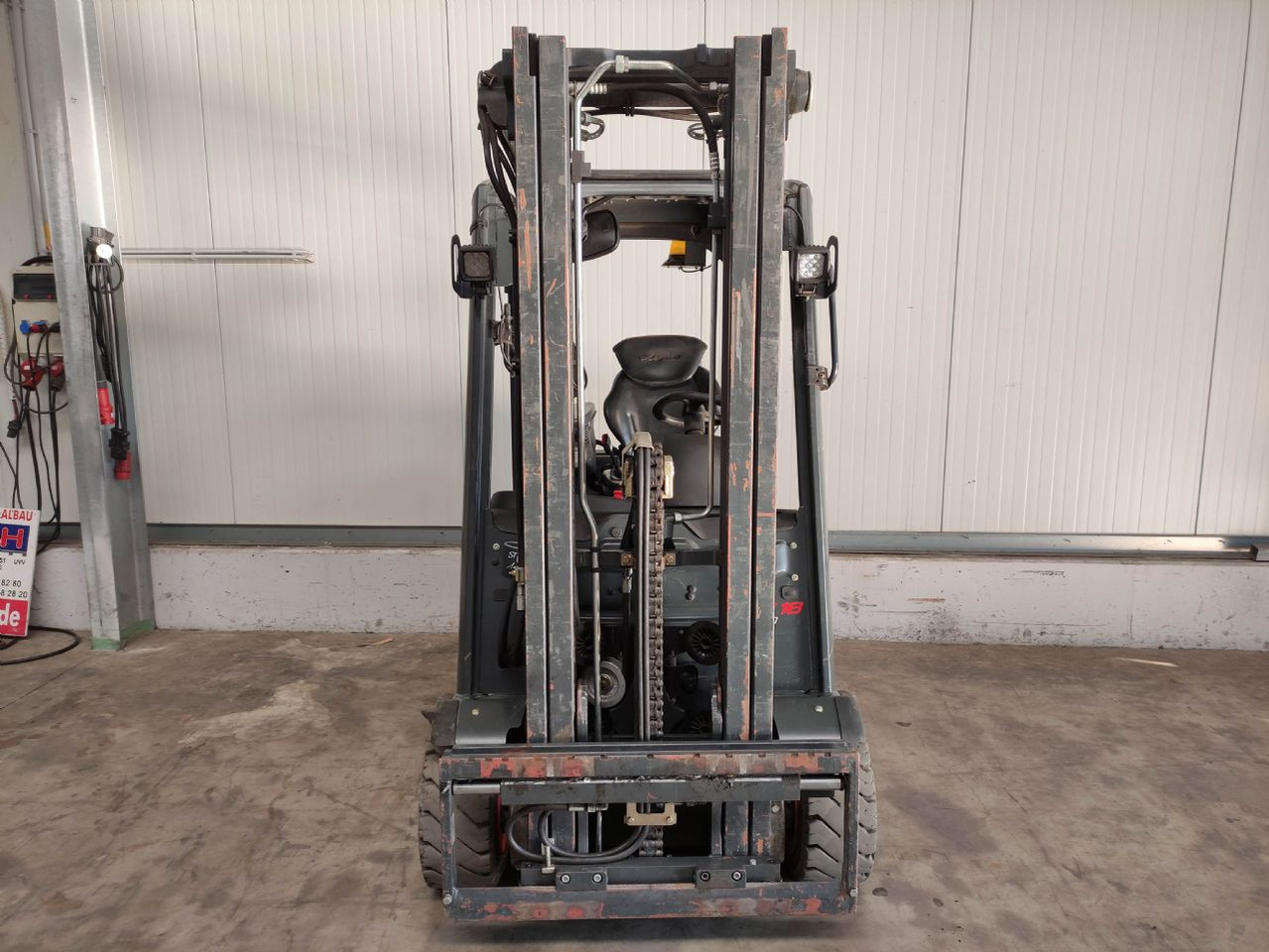 Linde E18L-02-386 - Empilhador elétrico: foto 3 Linde E18L-02-386 - Empilhador elétrico: foto 3