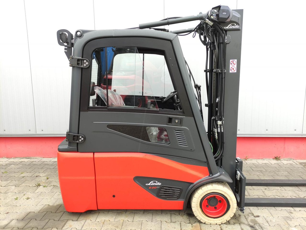 Linde E20L-02-386-EVO *Batterie NEU* - Empilhador elétrico: foto 2 Linde E20L-02-386-EVO *Batterie NEU* - Empilhador elétrico: foto 2