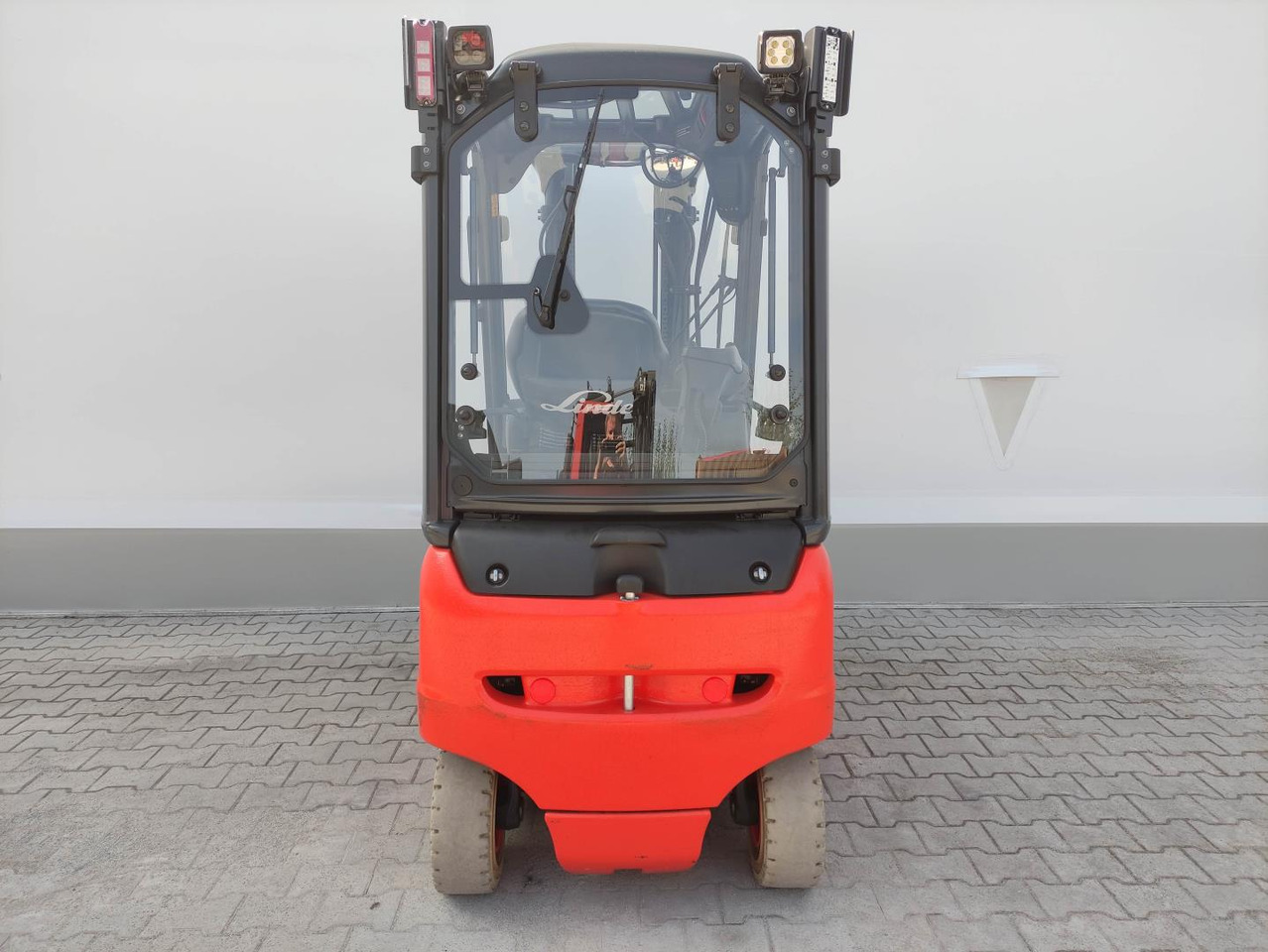 Linde E20PH-02-EVO-386 - Empilhador elétrico: foto 4 Linde E20PH-02-EVO-386 - Empilhador elétrico: foto 4