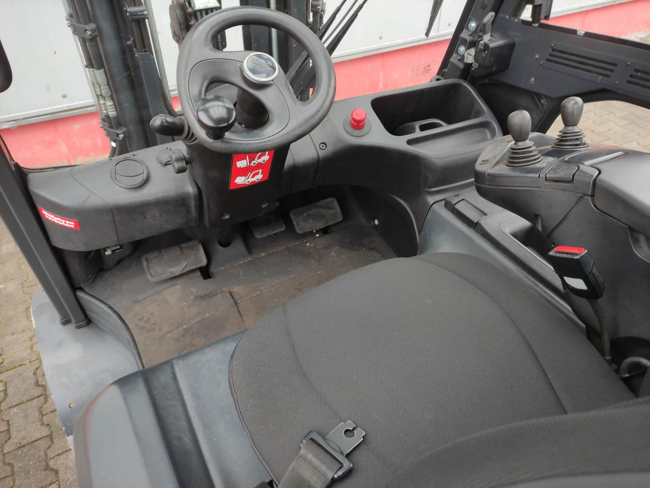 Linde E50HL-01-600 - Empilhador elétrico: foto 5 Linde E50HL-01-600 - Empilhador elétrico: foto 5