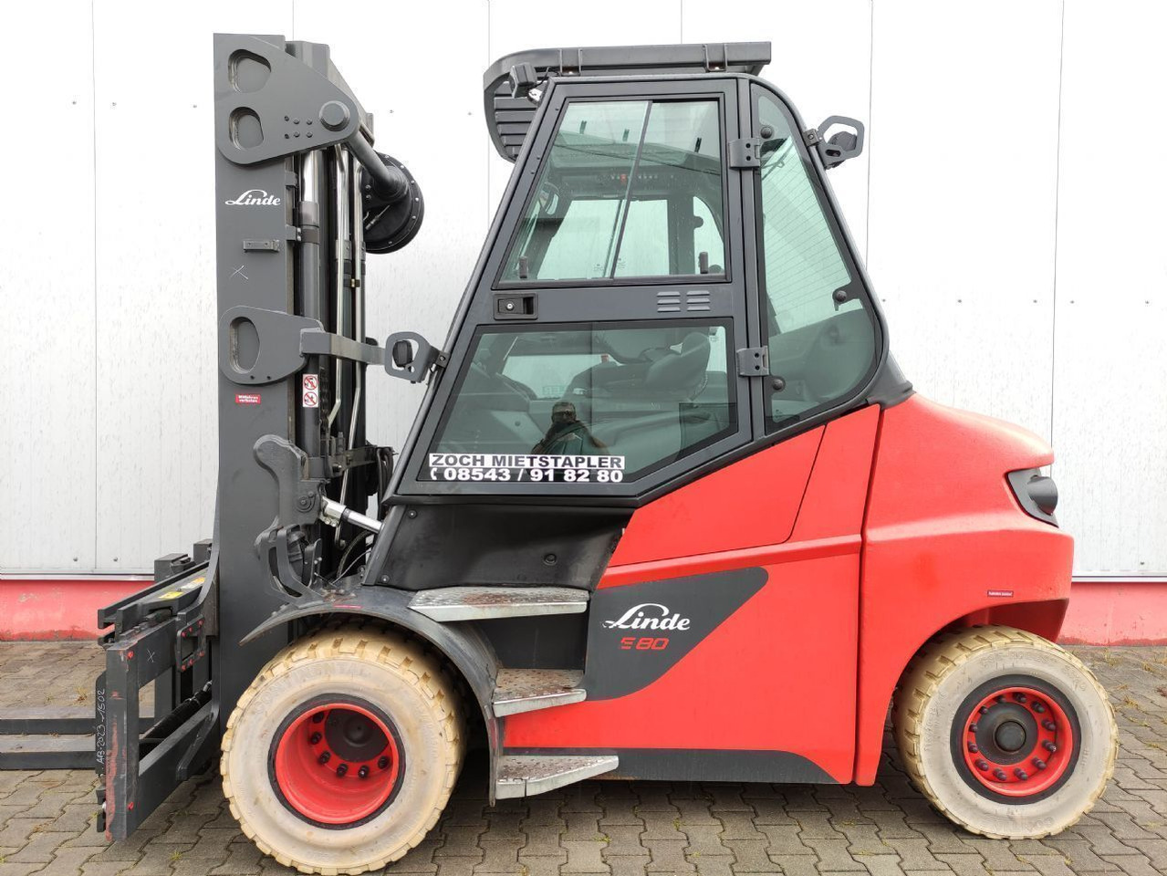 Linde E80-01-127 - Empilhador elétrico: foto 1 Linde E80-01-127 - Empilhador elétrico: foto 1