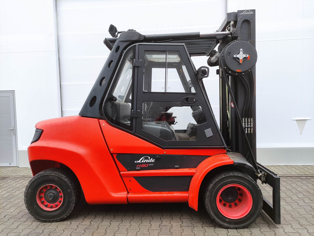 Linde H80D 900-03-396 EVO (M) - Empilhador a diesel: foto 2 Linde H80D 900-03-396 EVO (M) - Empilhador a diesel: foto 2
