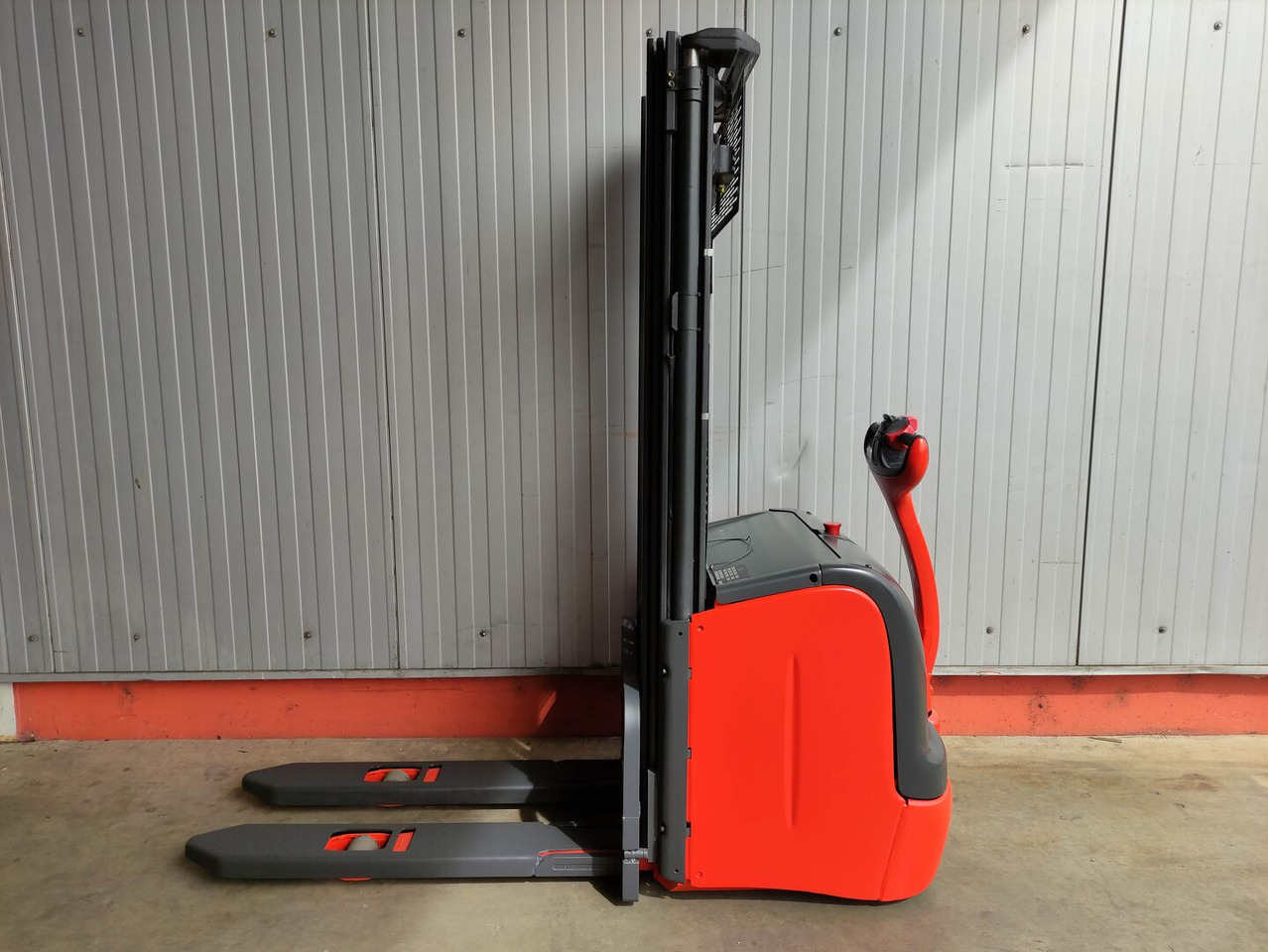 Linde L16-372 (LACK NEU) - Stacker: foto 1 Linde L16-372 (LACK NEU) - Stacker: foto 1