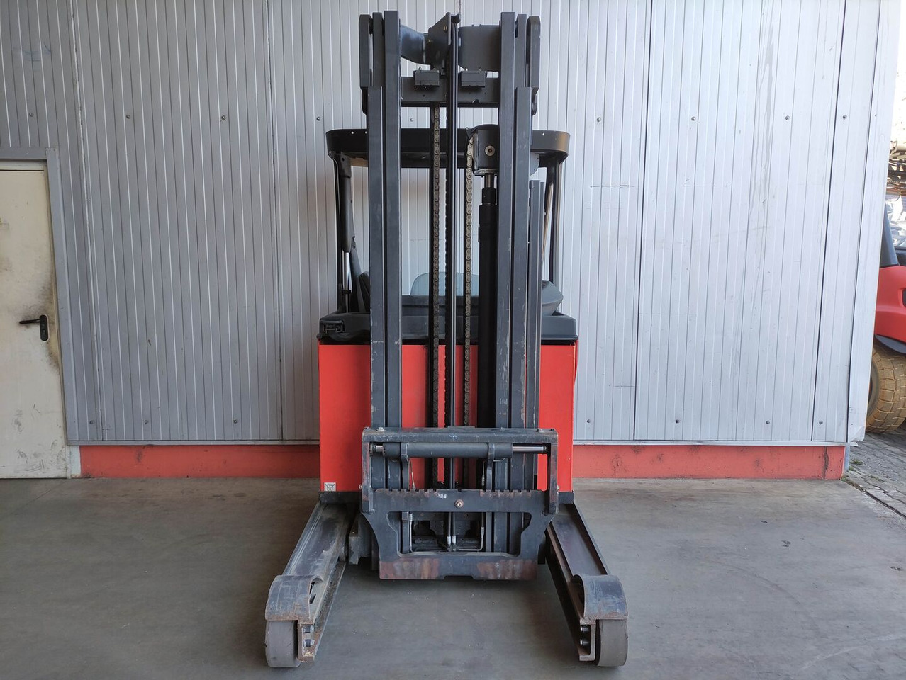Linde R16-01-112 - Empilhador retráctil: foto 3 Linde R16-01-112 - Empilhador retráctil: foto 3