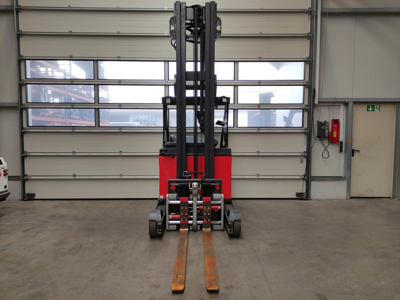 Linde R20-1120 - Empilhador retráctil: foto 3 Linde R20-1120 - Empilhador retráctil: foto 3