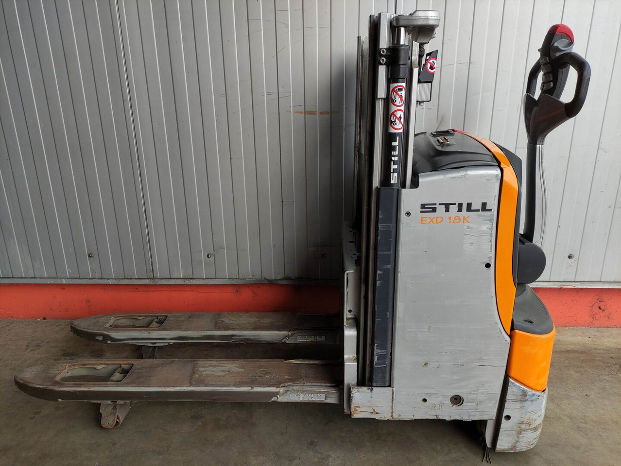 Still EXD 18K - Stacker: foto 1 Still EXD 18K - Stacker: foto 1