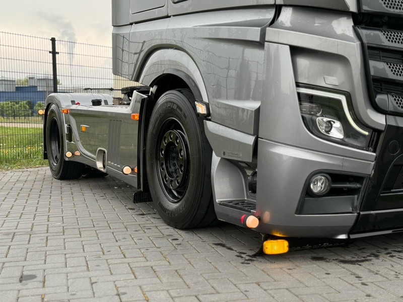 Mercedes-Benz 1863.630 SHOWTRUCK, VOLLUCHT, L PAKKET, HYDRAULIEK, TOPSTAAT. - Tractor: foto 5 Mercedes-Benz 1863.630 SHOWTRUCK, VOLLUCHT, L PAKKET, HYDRAULIEK, TOPSTAAT. - Tractor: foto 5