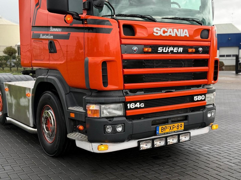 Scania R 164 GA 6X2/4 NA 580 SHOW TRUCK, GESTUURDE VOORLOPER, COMPLEET, TOP. - Tractor: foto 5 Scania R 164 GA 6X2/4 NA 580 SHOW TRUCK, GESTUURDE VOORLOPER, COMPLEET, TOP. - Tractor: foto 5