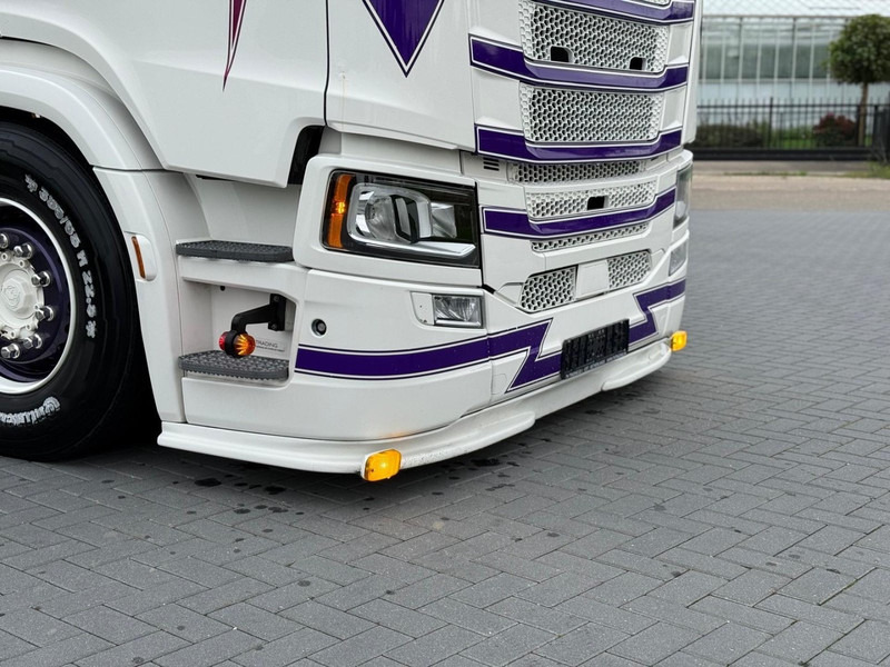 Scania S580 V8 NGS VOLLUCHT, SHOW, LEATHER, RETARDER, LOW MILEAGE, WB 315. - Tractor: foto 5 Scania S580 V8 NGS VOLLUCHT, SHOW, LEATHER, RETARDER, LOW MILEAGE, WB 315. - Tractor: foto 5