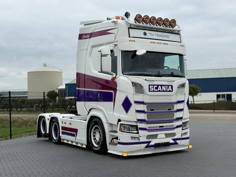 Scania S580 V8 NGS VOLLUCHT, SHOW, LEATHER, RETARDER, LOW MILEAGE, WB 315. - Tractor: foto 1 Scania S580 V8 NGS VOLLUCHT, SHOW, LEATHER, RETARDER, LOW MILEAGE, WB 315. - Tractor: foto 1